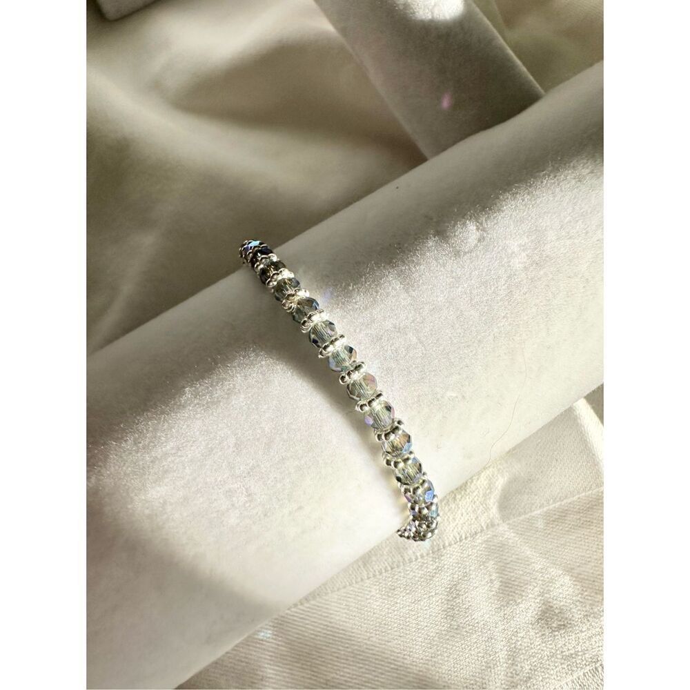 Blueish grey beaded stretch sparkly bracelet - Picture 2 of 2